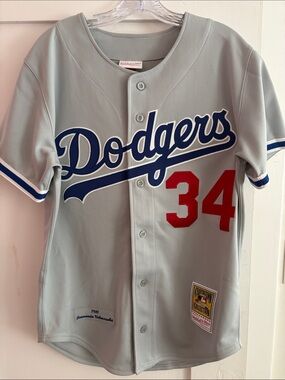 Mitchell & Ness Authentic Fernando Valenzuela Jersey Size 40